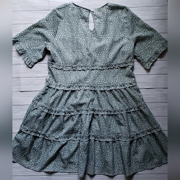 Princess Polly Green Leopard Cheetah Tiered Dress - Picture 4 of 10